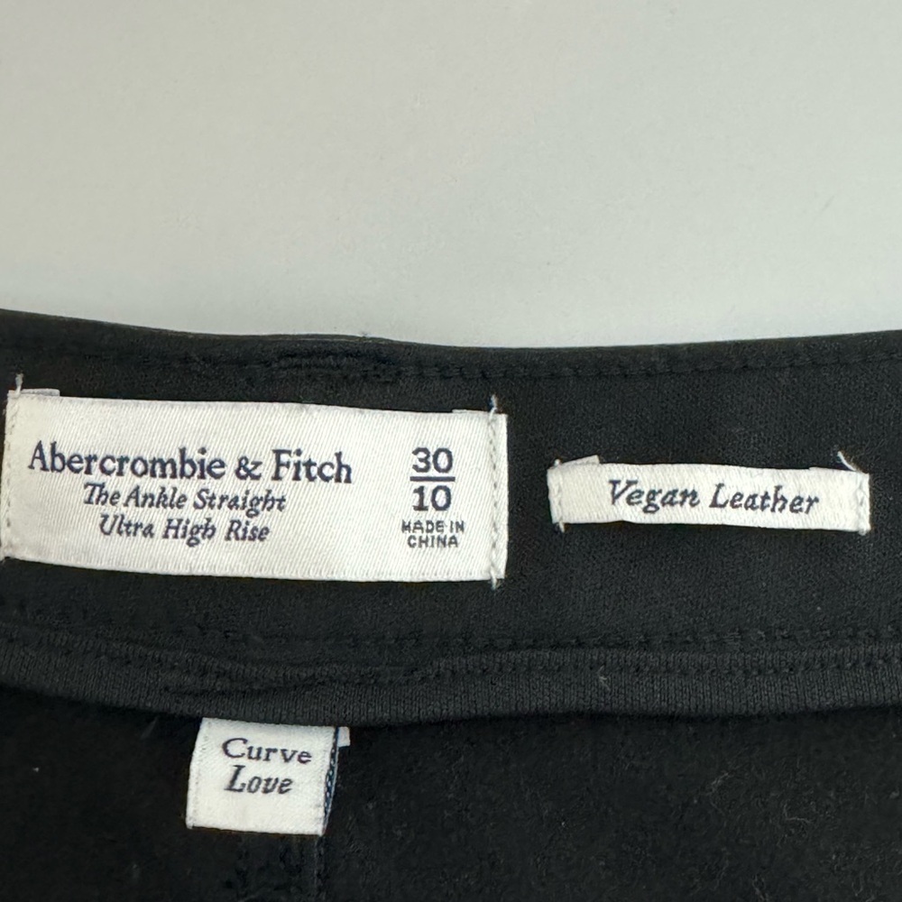 Abercrombie & Fitch Curve Love Vegan Leather Ankle Straigh Pants Sz 10 High Rise - Picture 6 of 6